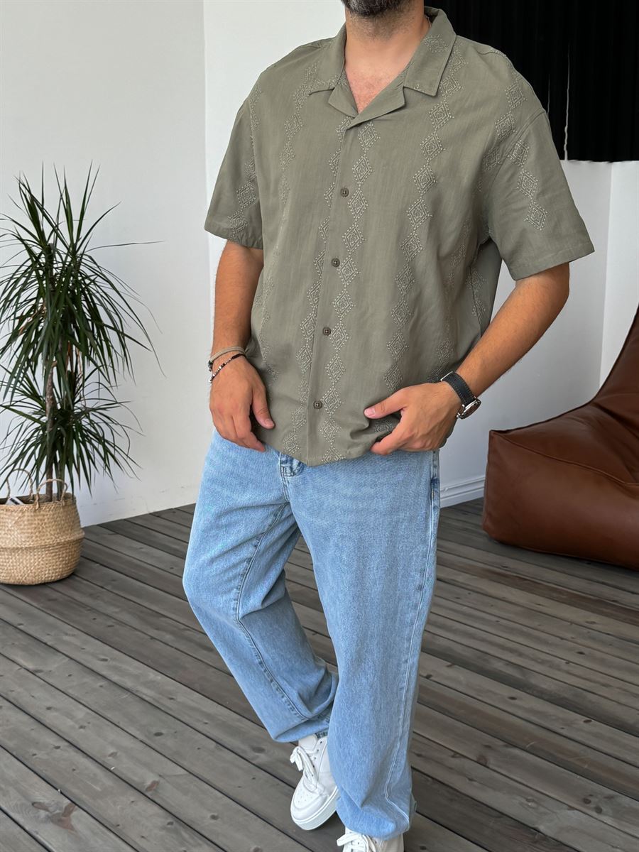 Diamond Pattern Embroidered Short Sleeve Shirt