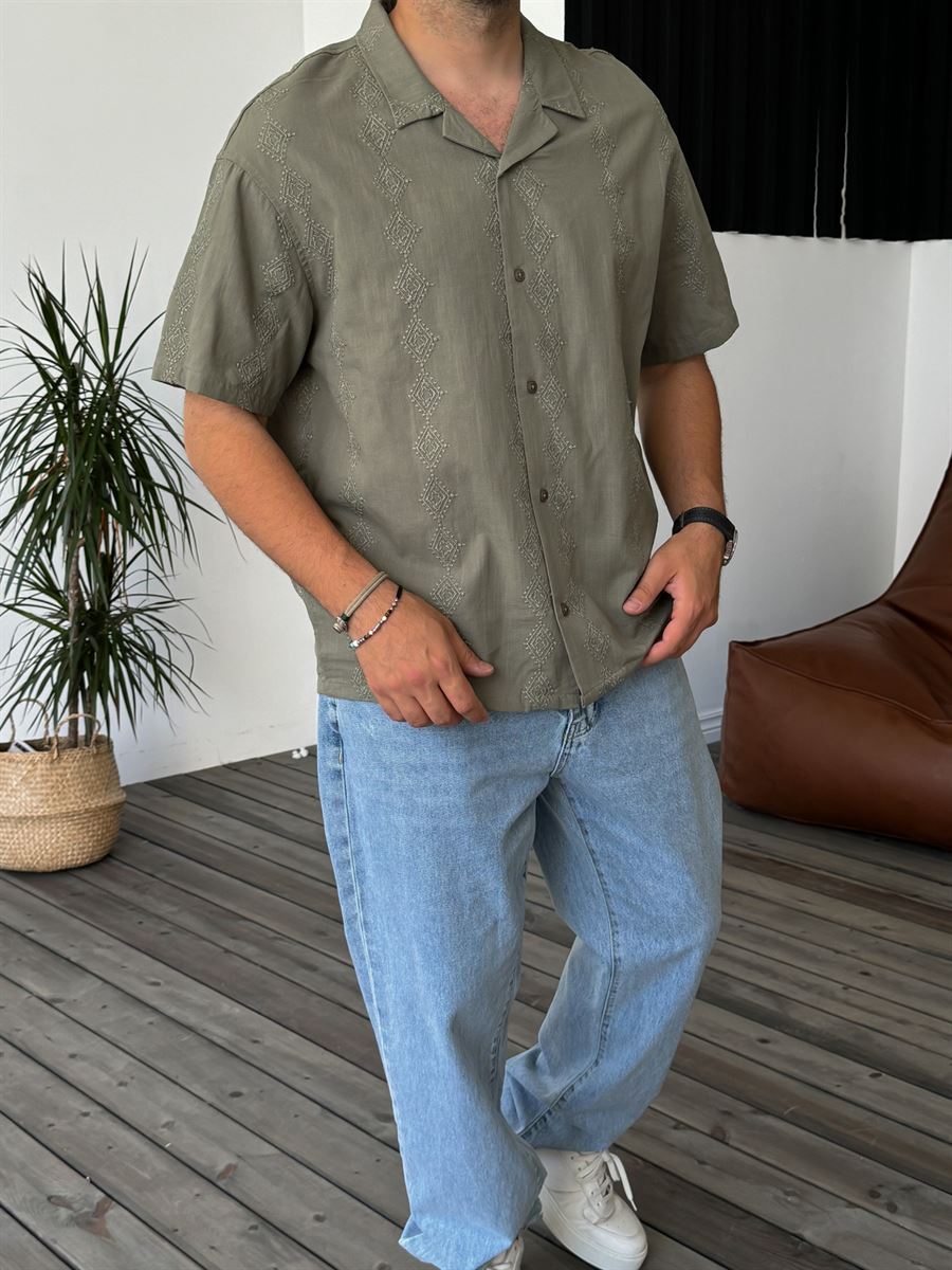 Diamond Pattern Embroidered Short Sleeve Shirt