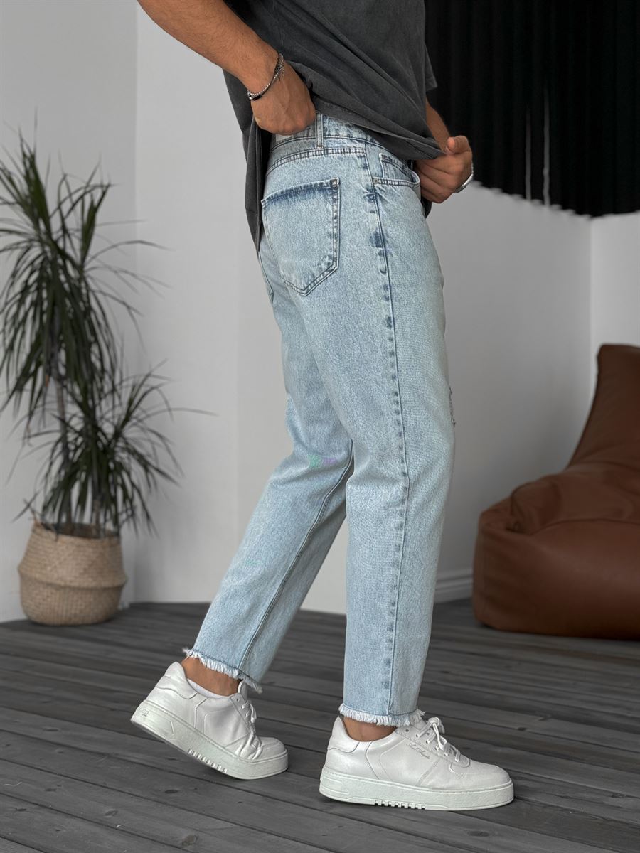 Raw Hem Distressed Boyfriend