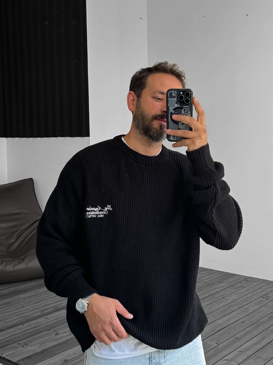 Los Angeles Embroidered Knitted Sweater