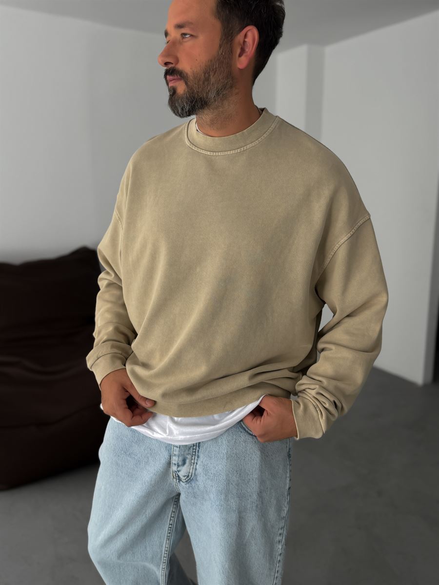 Washed Basic Sweatshirt