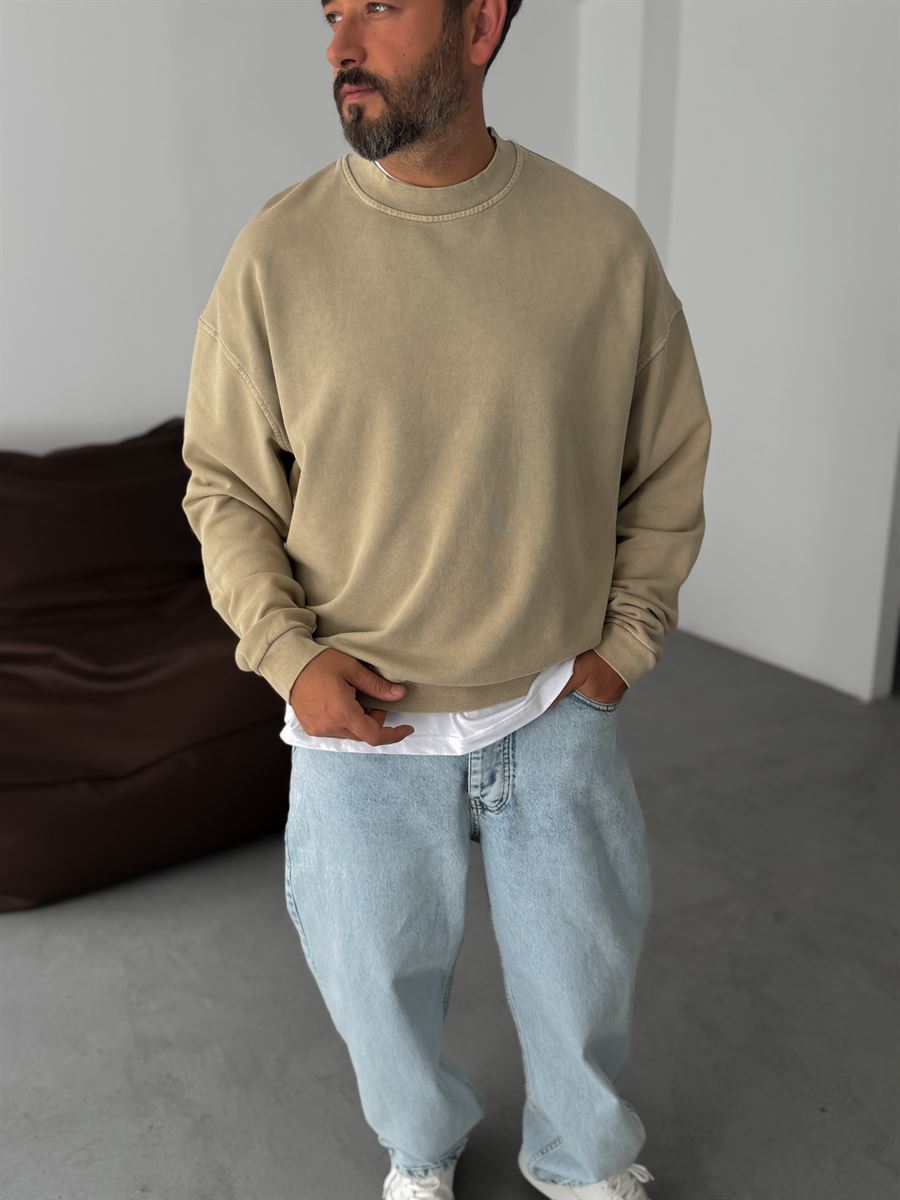 Washed Basic Sweatshirt