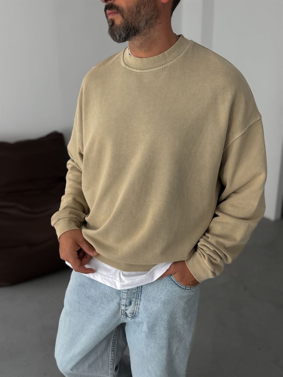 Washed Basic Sweatshirt