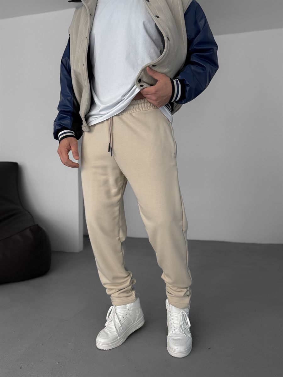 Three-Thread Relaxed Fit Sweatpants