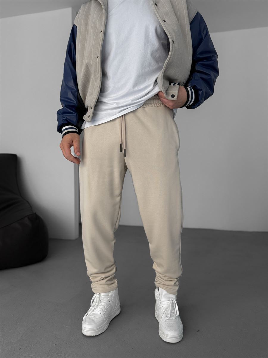 Three-Thread Relaxed Fit Sweatpants