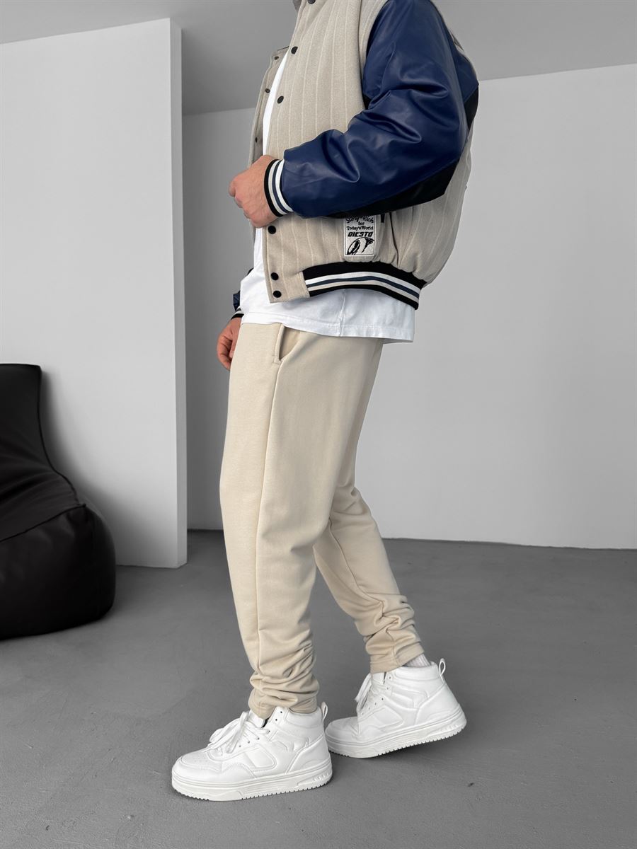 Three-Thread Relaxed Fit Sweatpants