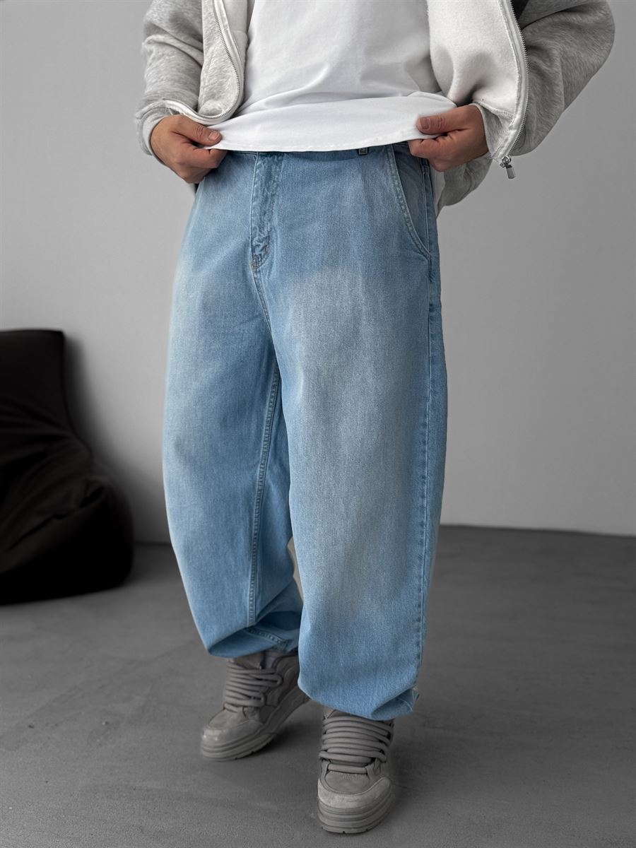 Washed Skater Fit Jean