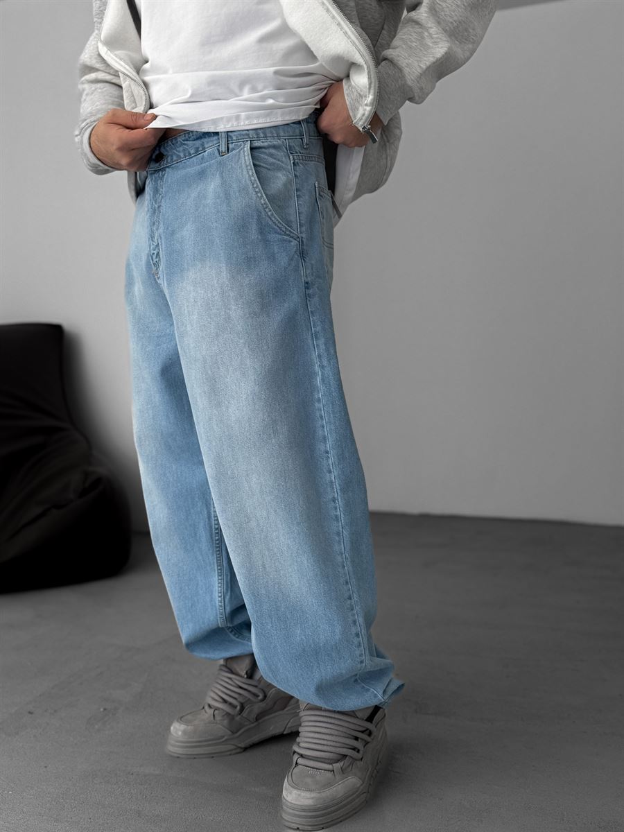 Washed Skater Fit Jean