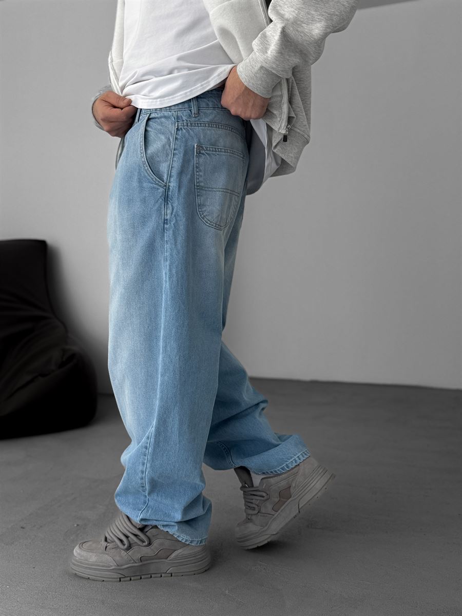 Washed Skater Fit Jean