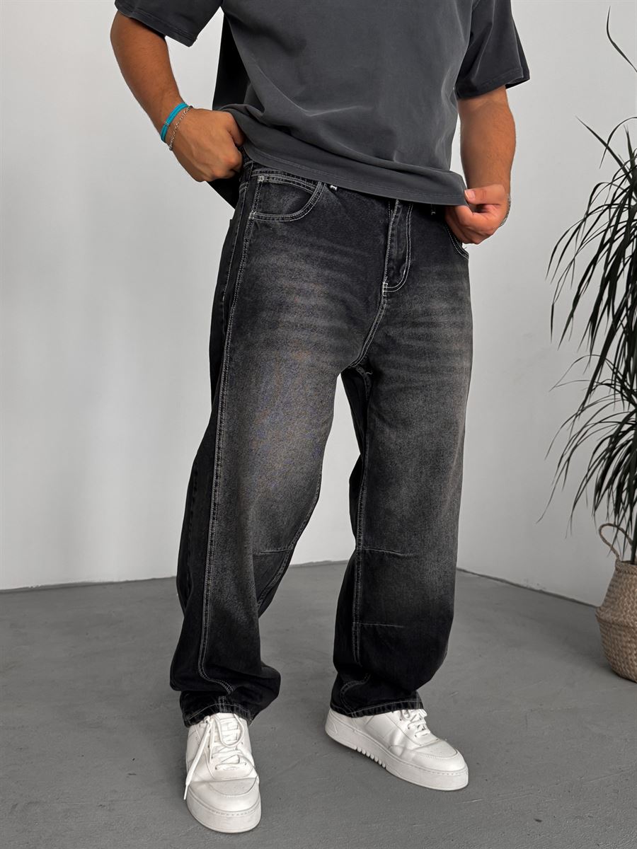 Baggy Pants with Stitching Details