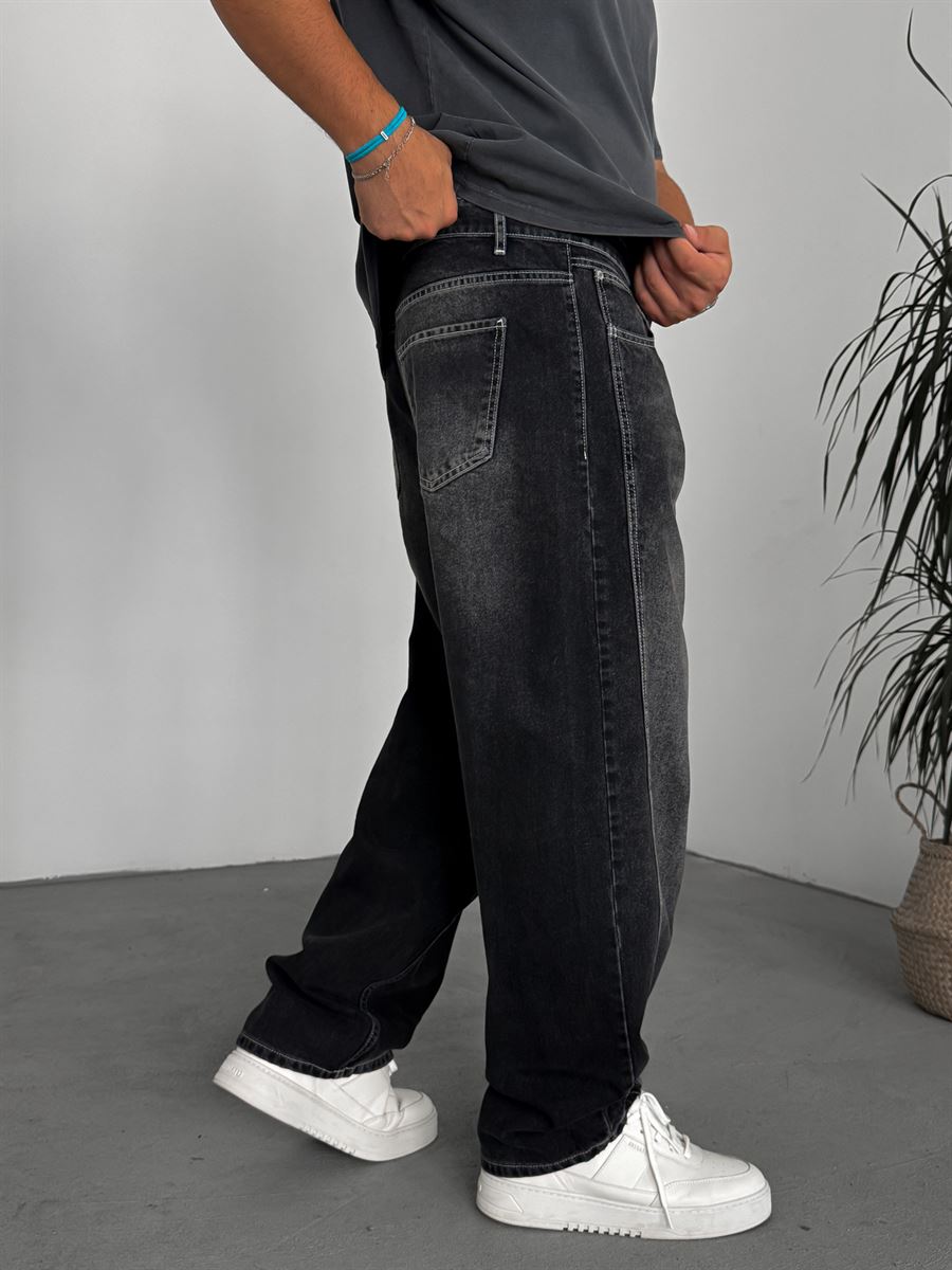Baggy Pants with Stitching Details