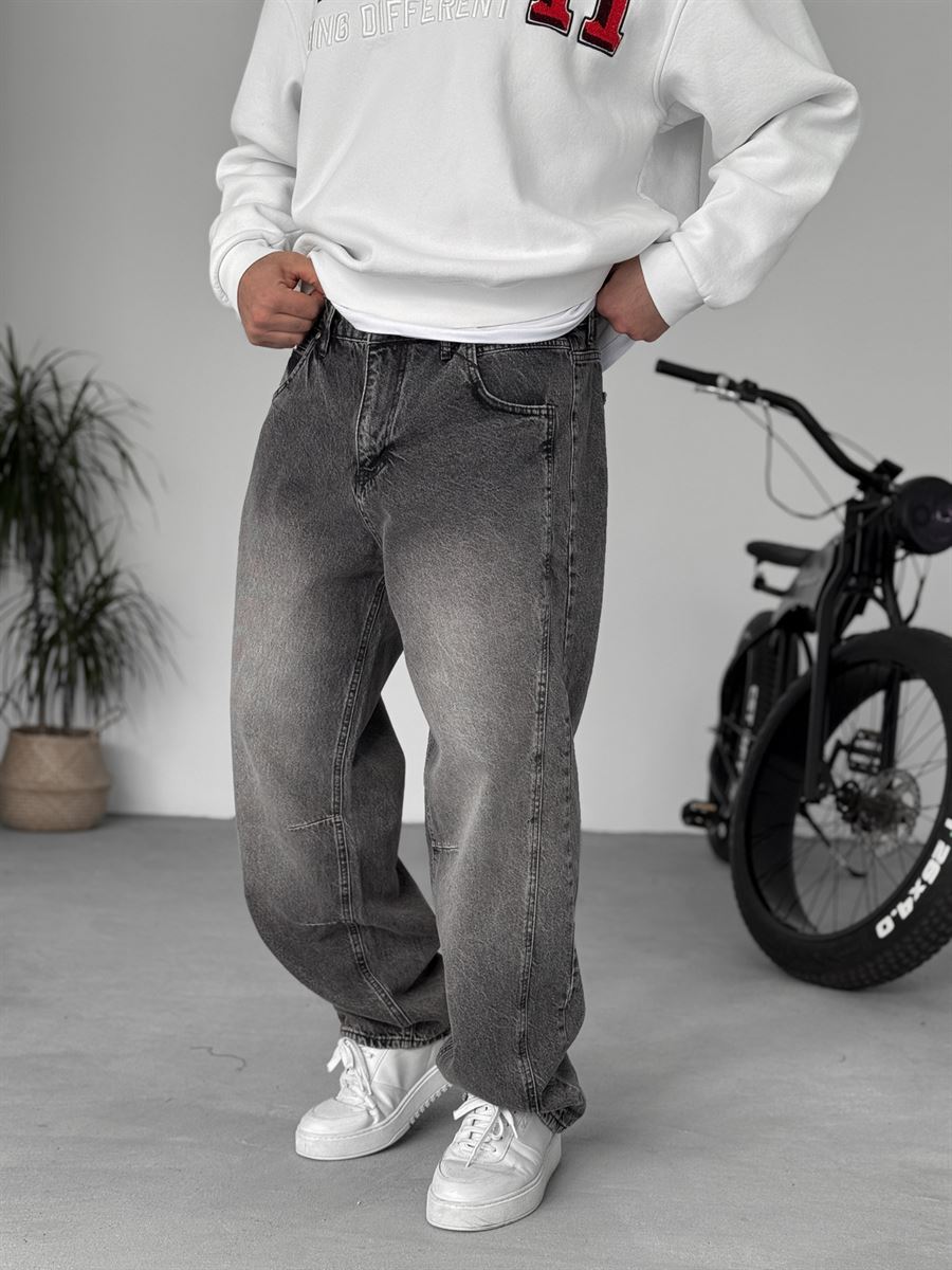 Baggy Pants with Stitching Details
