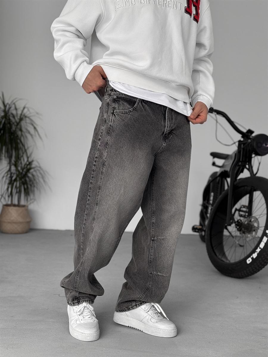 Baggy Pants with Stitching Details
