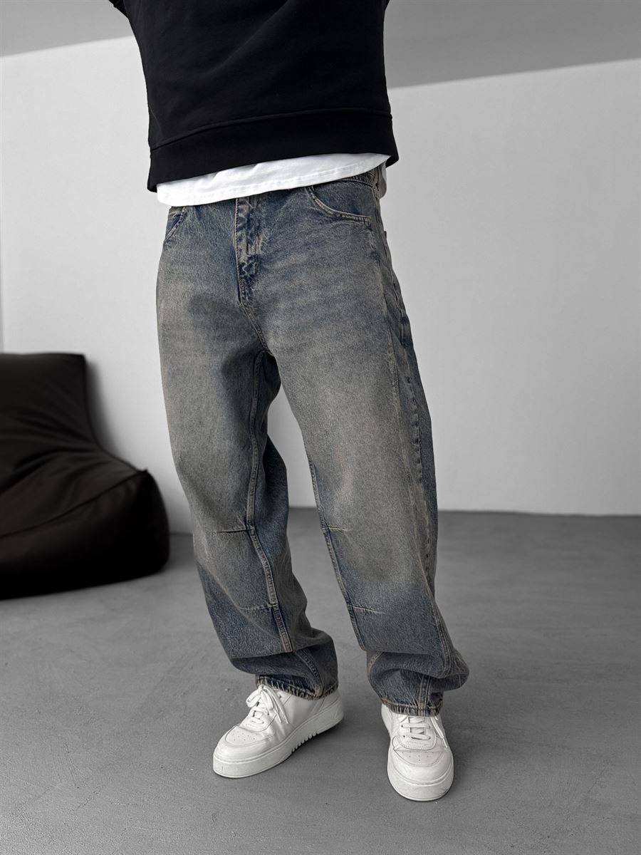 Baggy Pants with Stitching Details