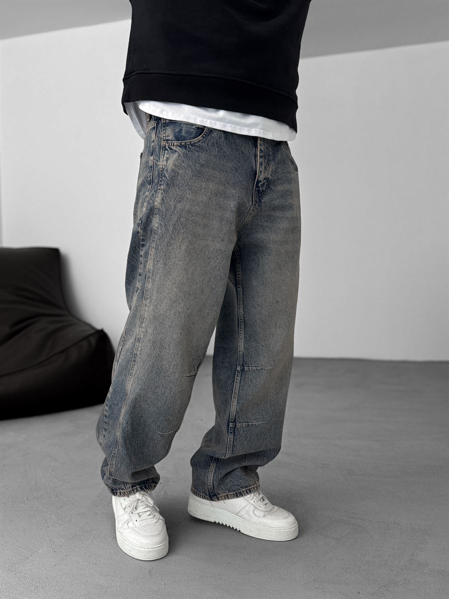 Baggy Pants with Stitching Details