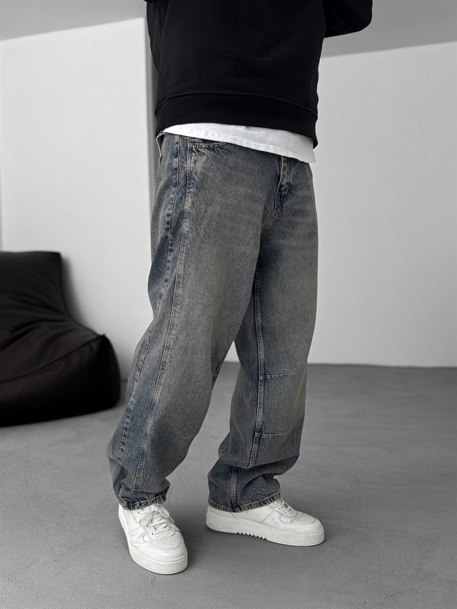 Baggy Pants with Stitching Details