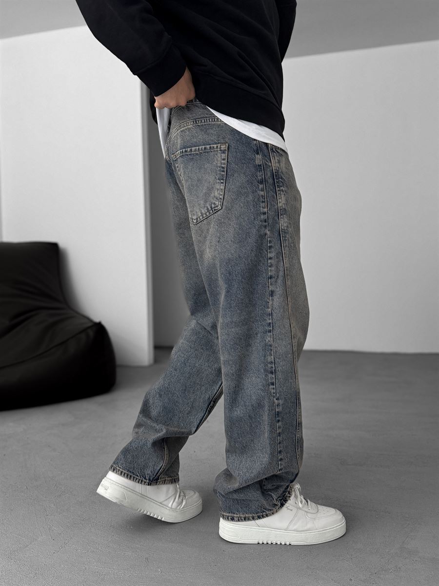 Baggy Pants with Stitching Details
