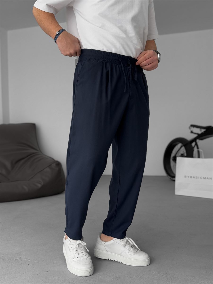 Carrot Cut Pants with Chain