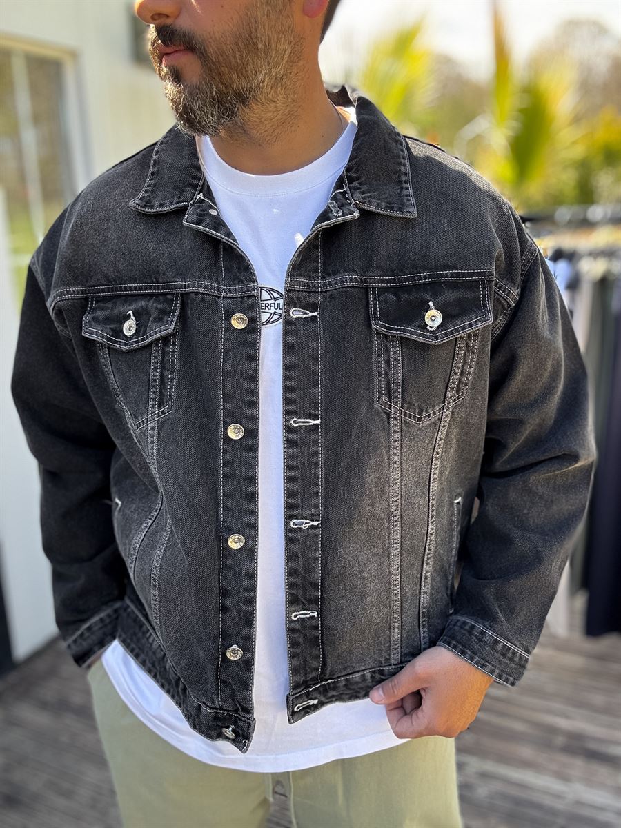 Buttoned Stitched Effected Denim Jacket