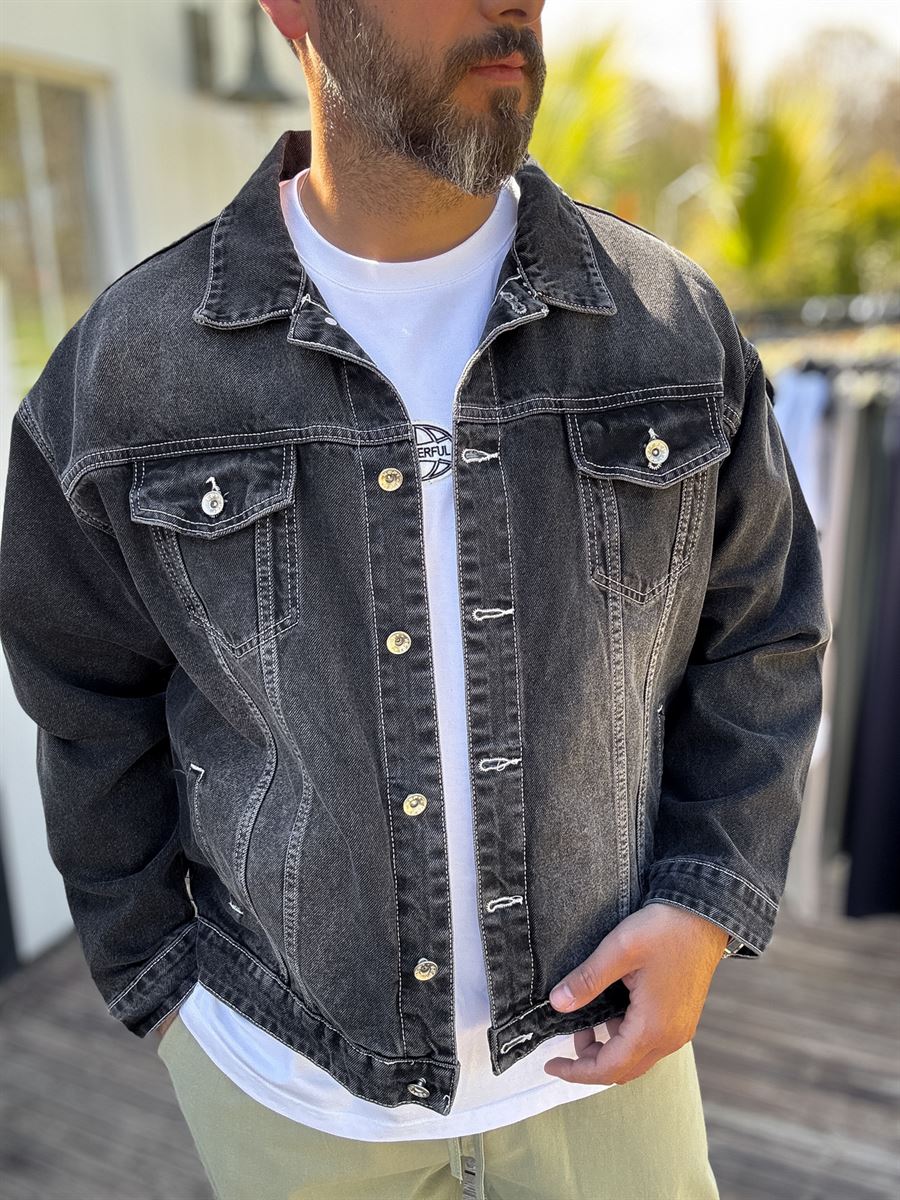 Buttoned Stitched Effected Denim Jacket