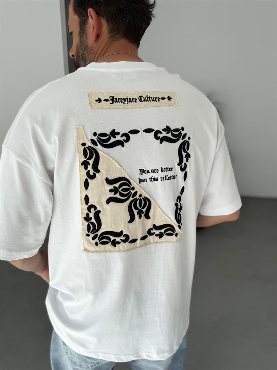 Wicker Patched Patterned Oversize T-Shirt