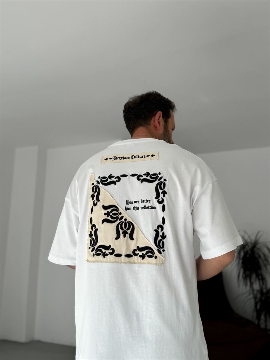 Wicker Patched Patterned Oversize T-Shirt