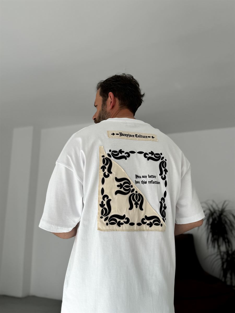 Wicker Patched Patterned Oversize T-Shirt