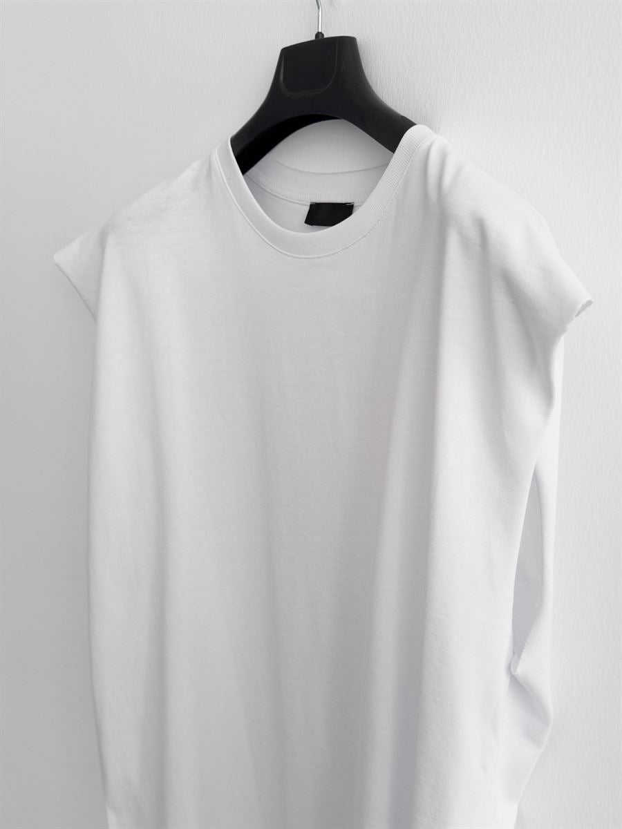 Sleeveless Oversize T-Shirt