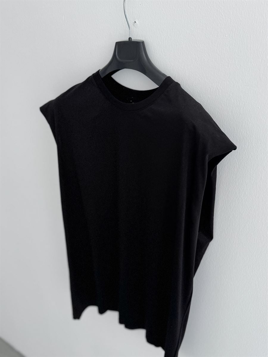 Sleeveless Oversize T-Shirt