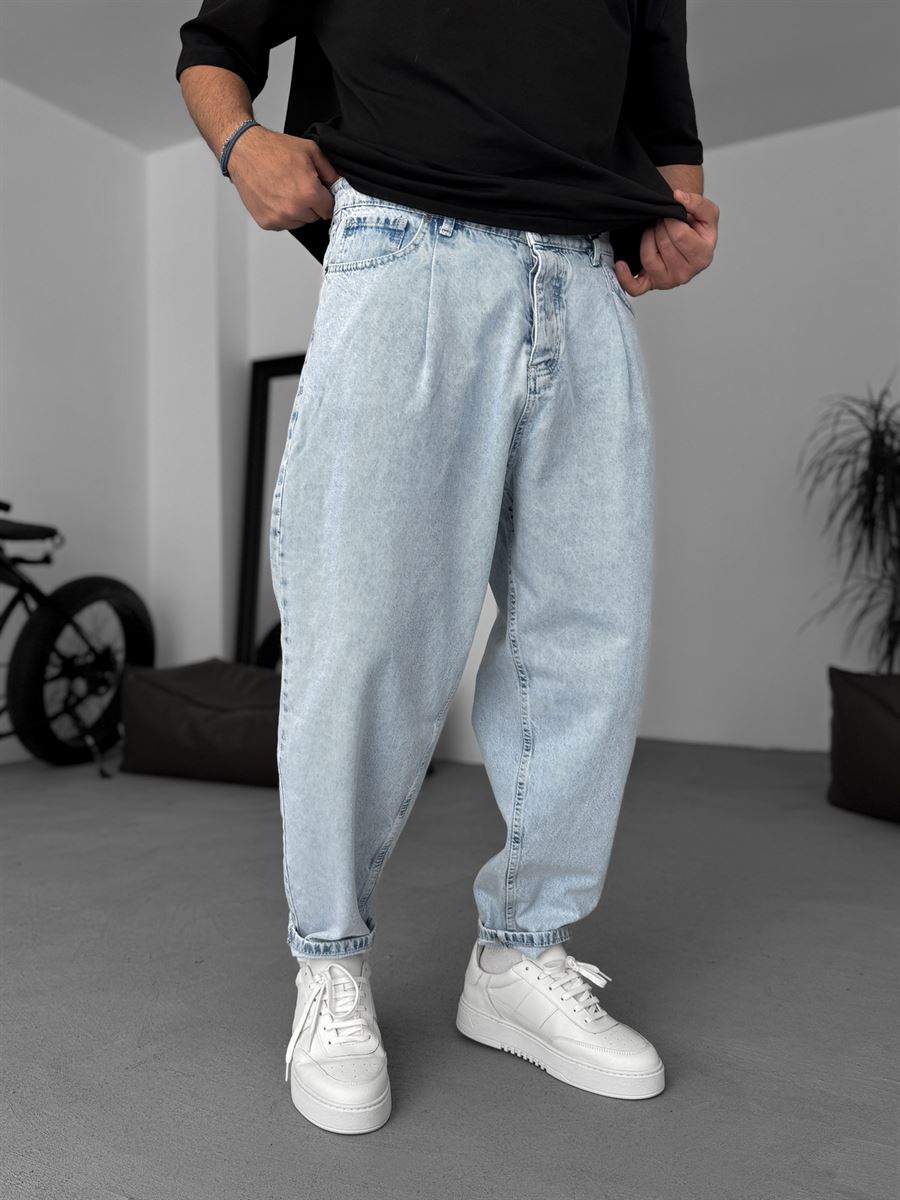 Balloon Fit Washed Jean