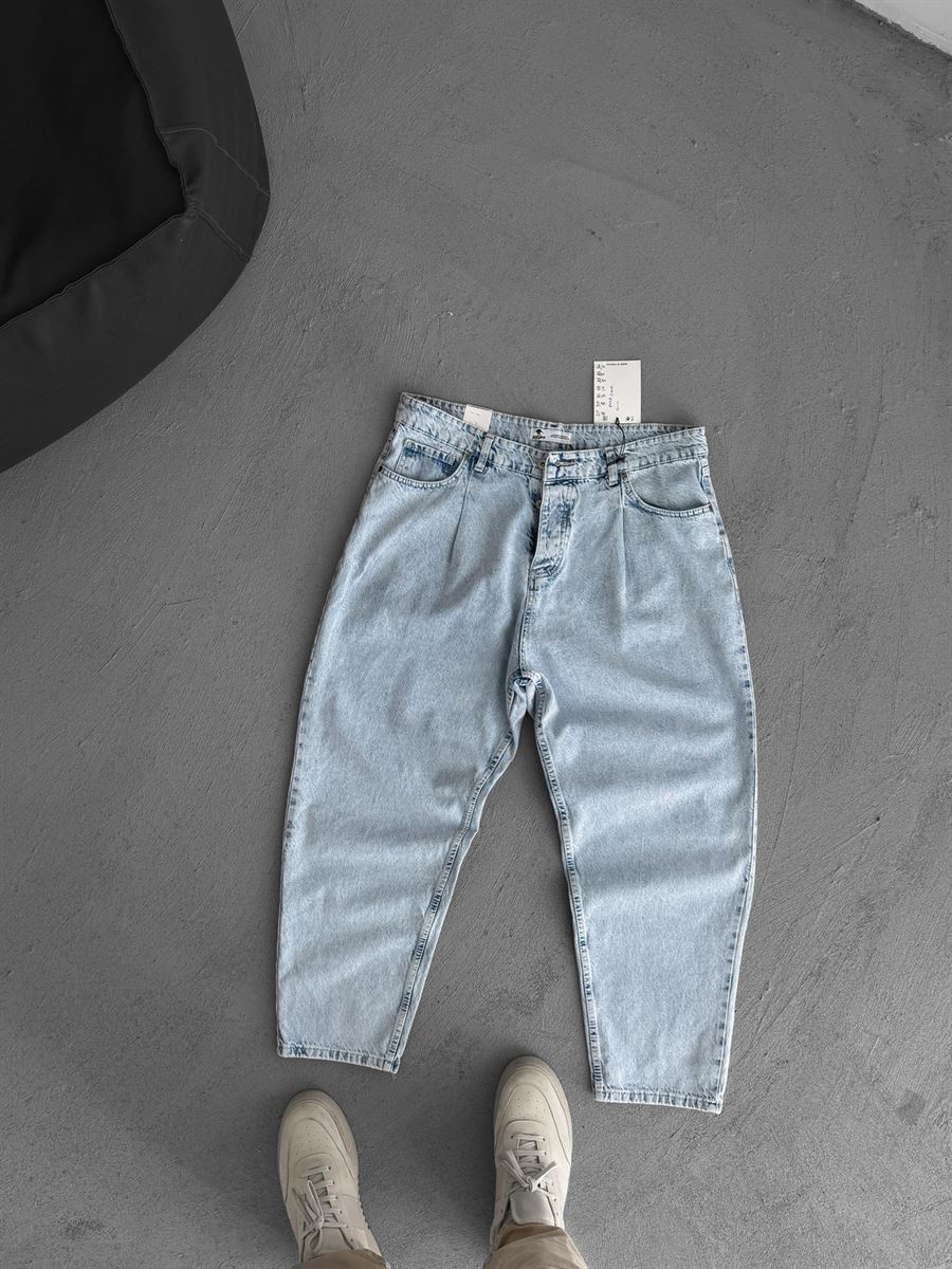 Balloon Fit Washed Jean