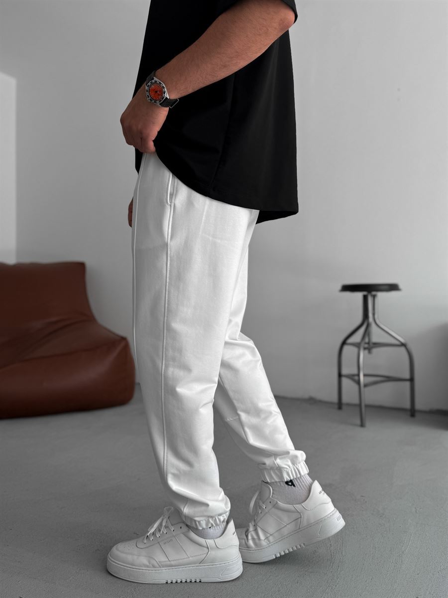 Elasticated Sweatpants with Stitching Detail