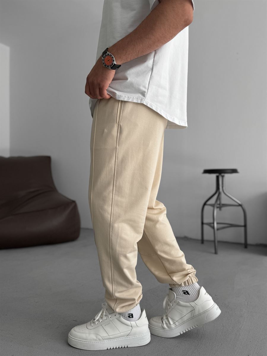 Elasticated Sweatpants with Stitching Detail