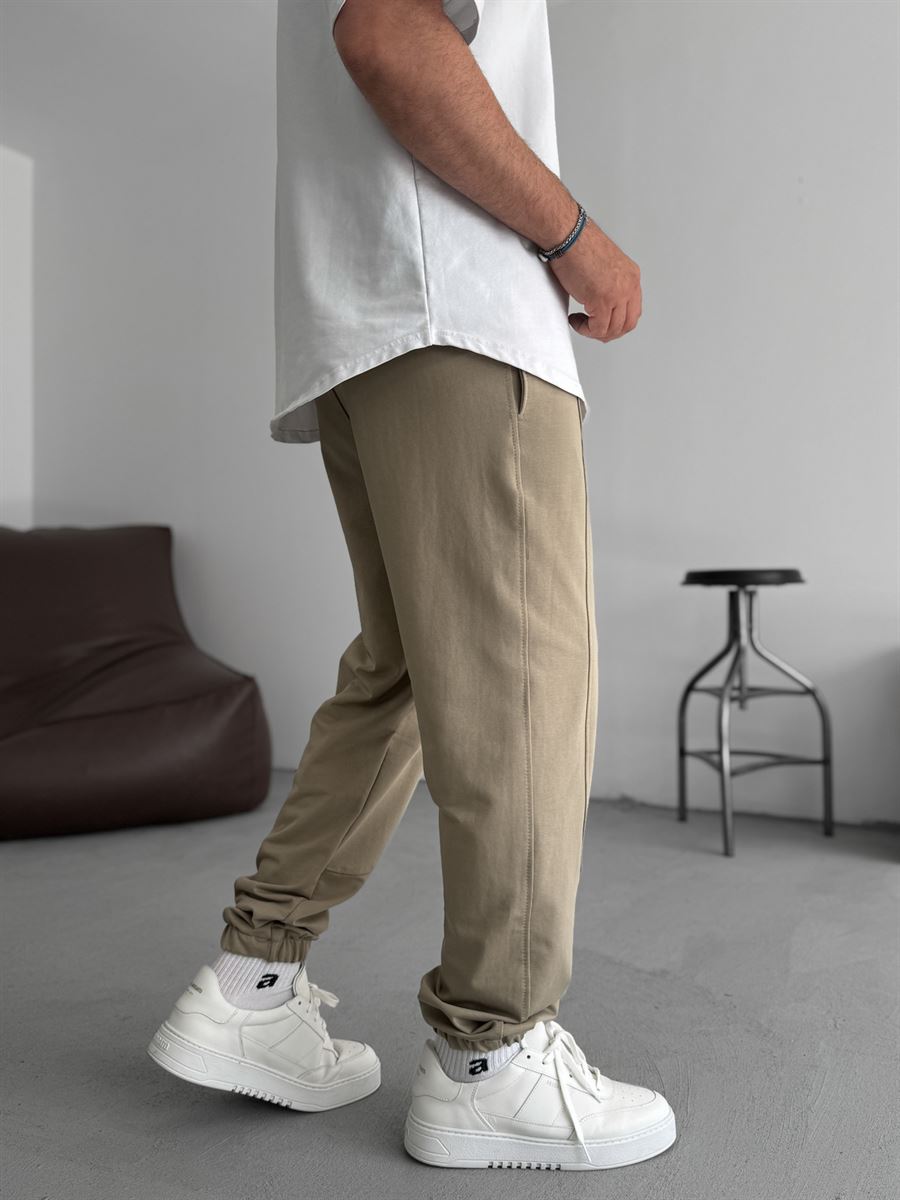 Elasticated Sweatpants with Stitching Detail