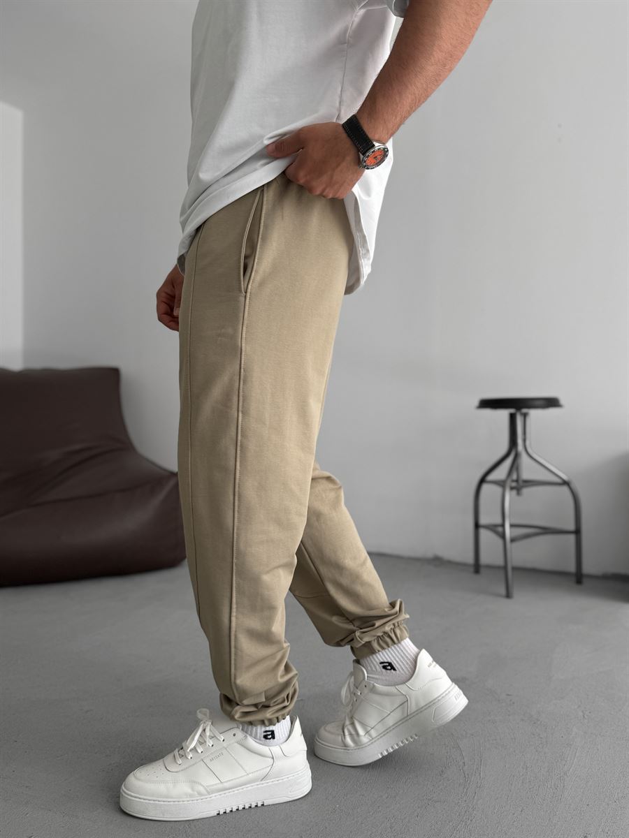 Elasticated Sweatpants with Stitching Detail