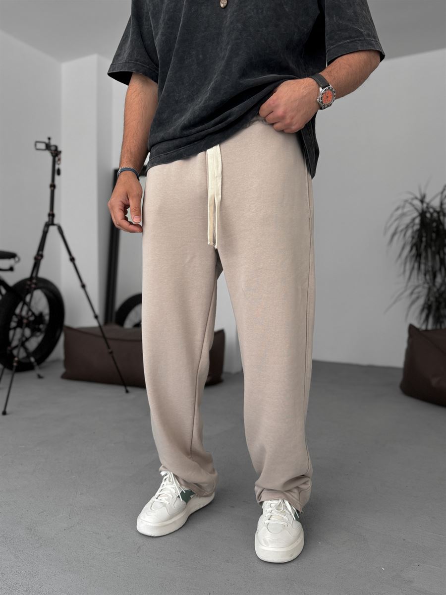 Three-Thread Raw Edge Straight Leg Sweatpants