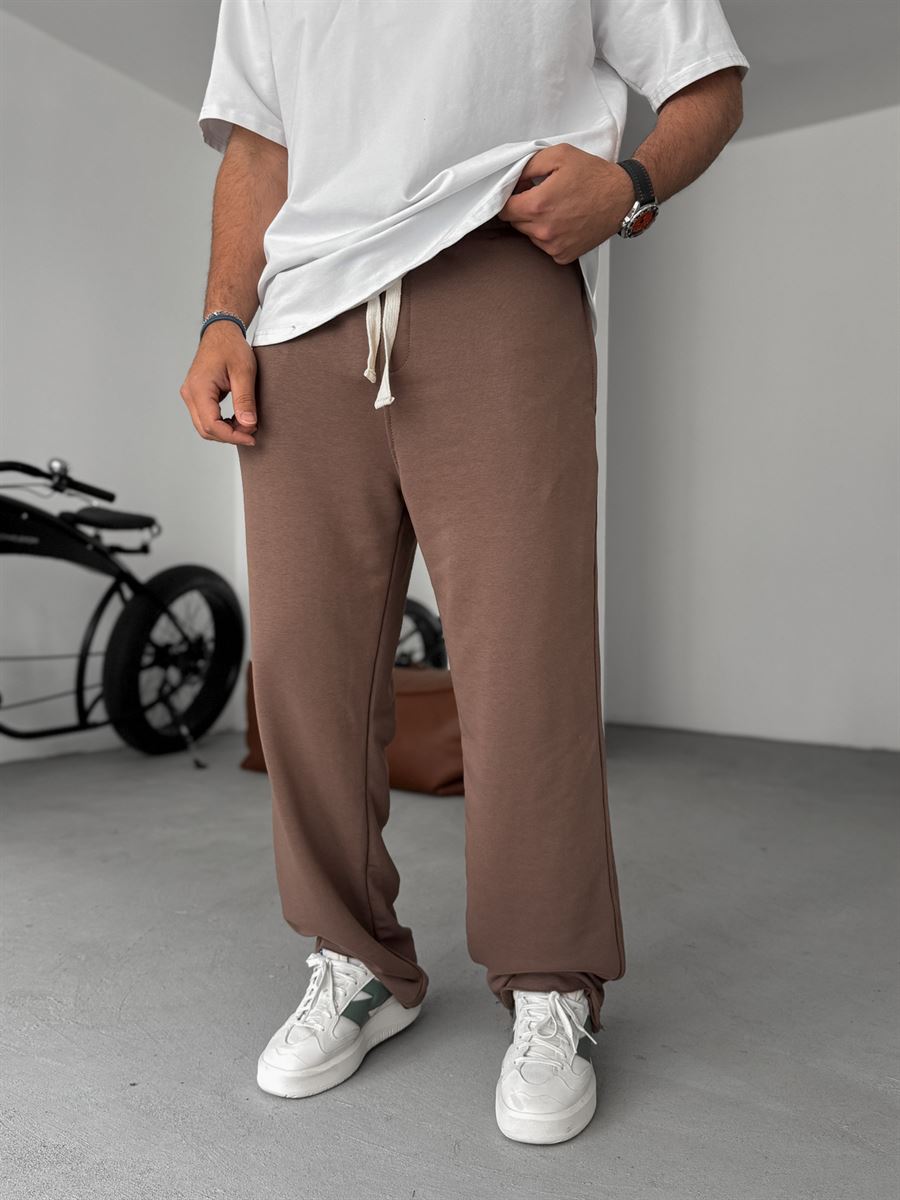 Three-Thread Raw Edge Straight Leg Sweatpants