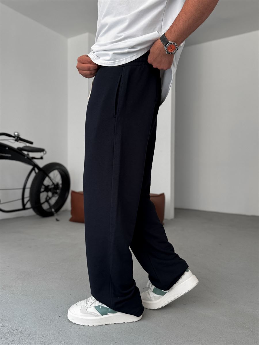 Three-Thread Raw Edge Straight Leg Sweatpants