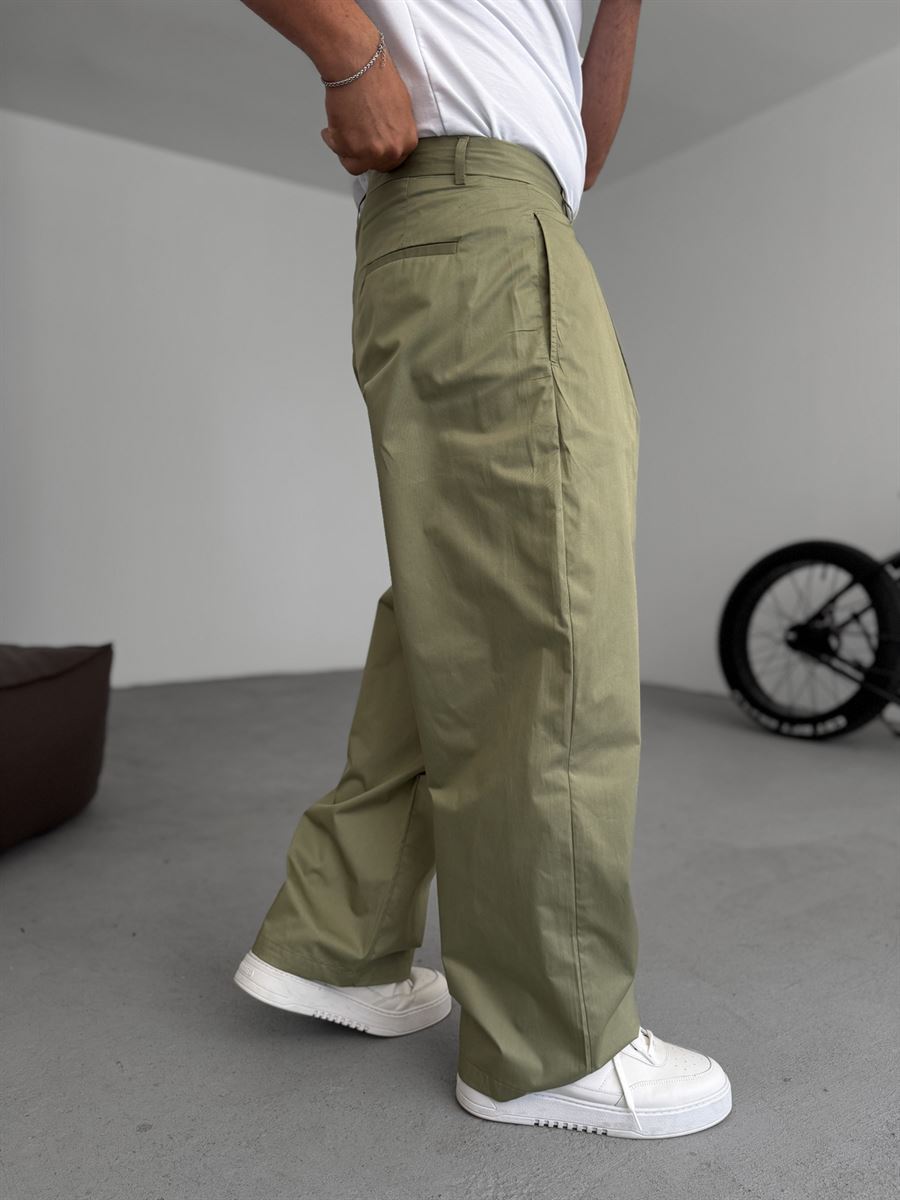 Pleated Relaxed Fit Pants