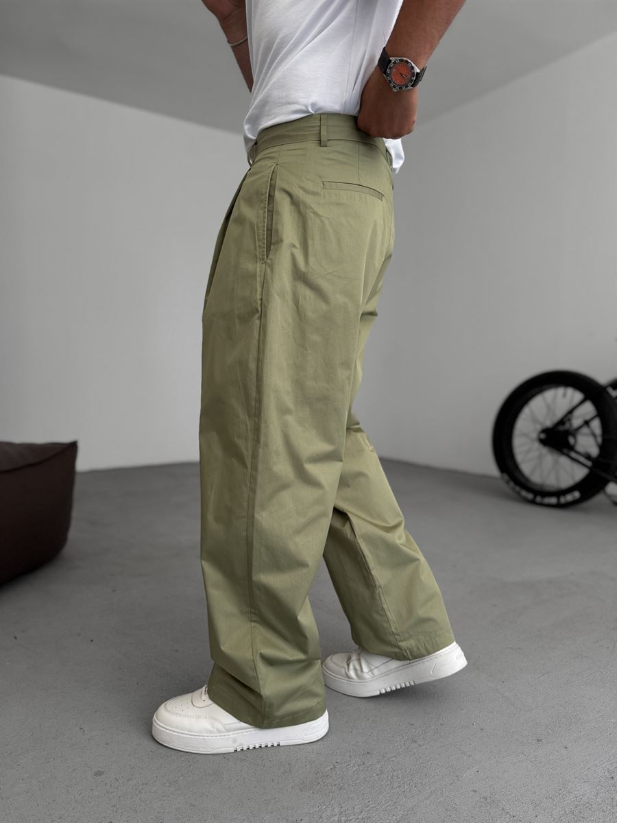 Pleated Relaxed Fit Pants