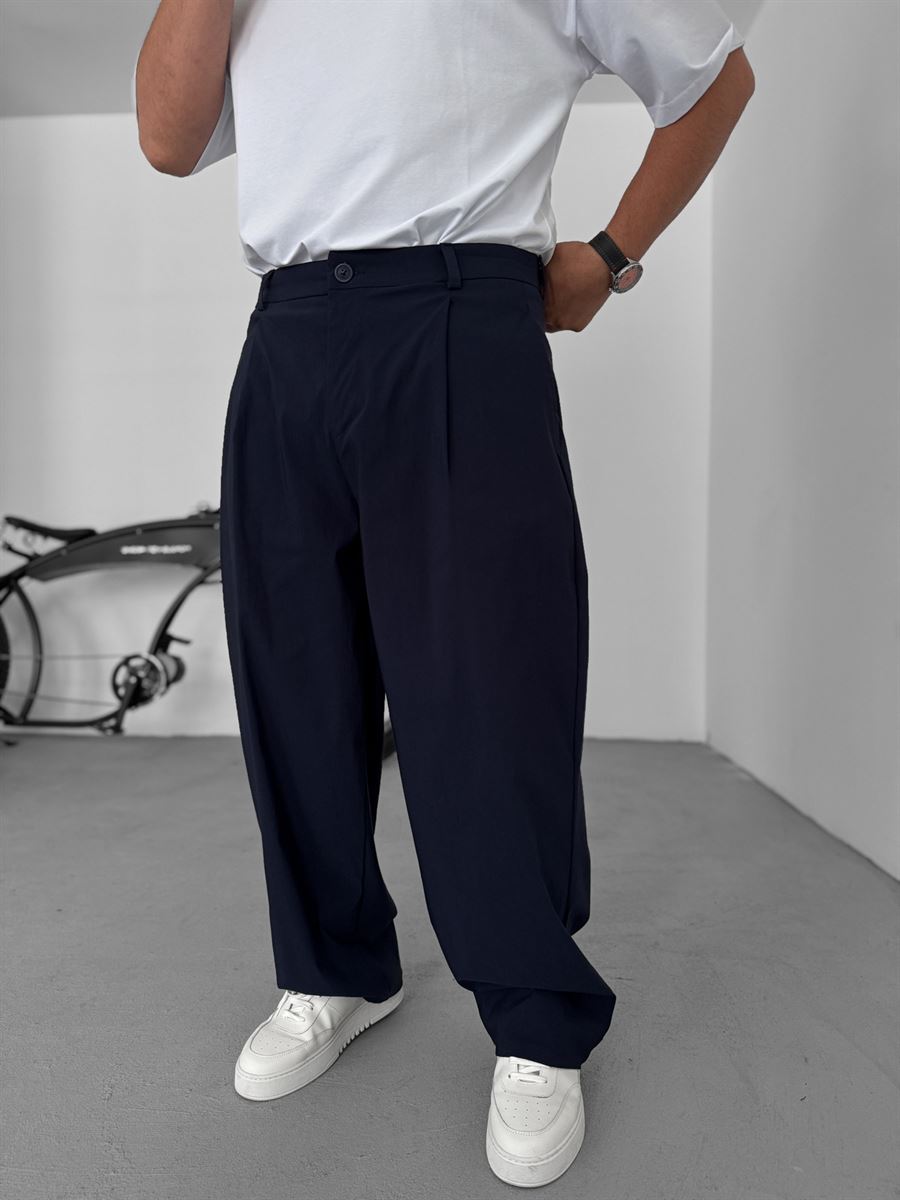 Pleated Relaxed Fit Pants
