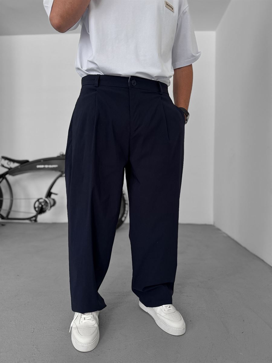 Pleated Relaxed Fit Pants