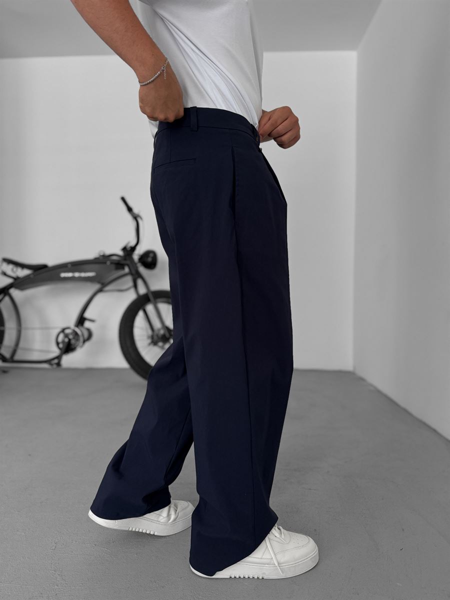 Pleated Relaxed Fit Pants