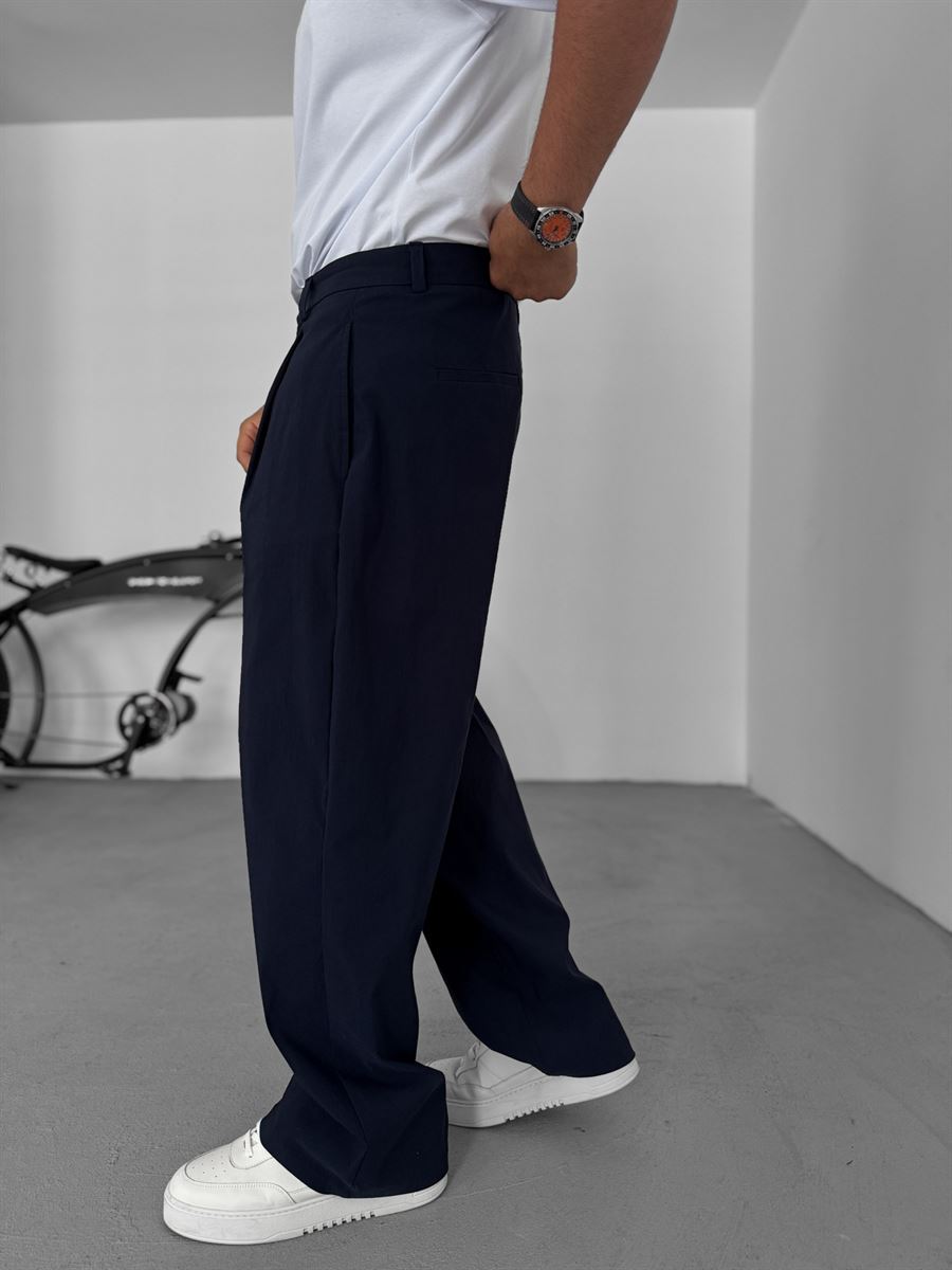 Pleated Relaxed Fit Pants