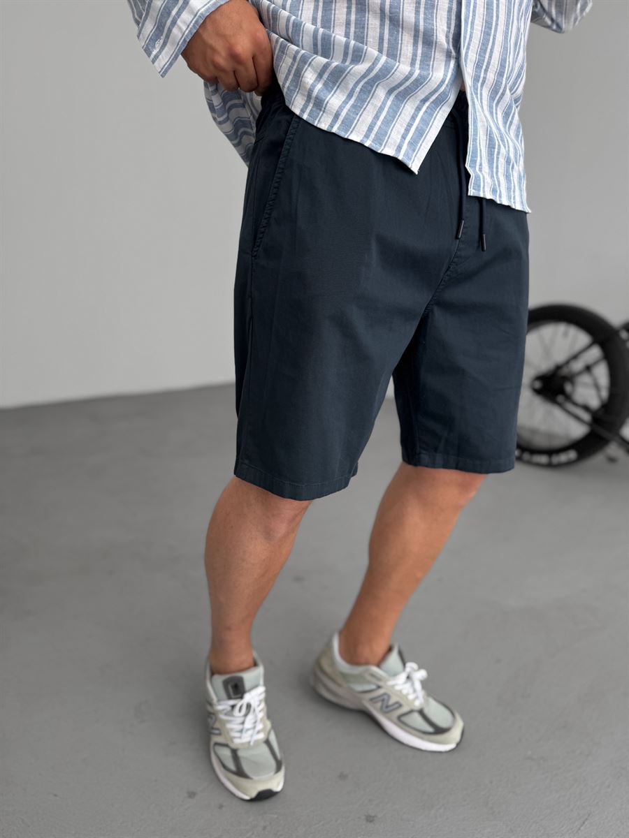 Thin Basic Gabardine Shorts