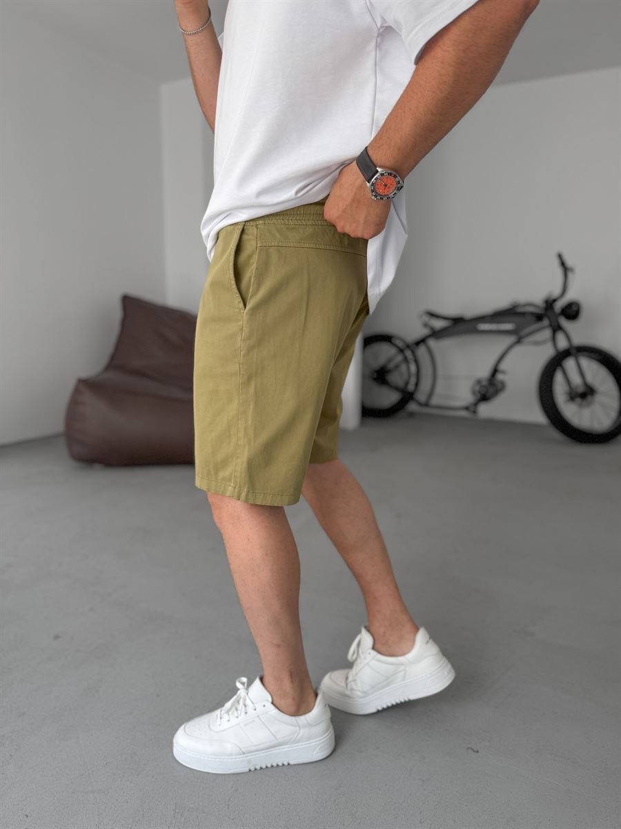 Thin Basic Gabardine Shorts