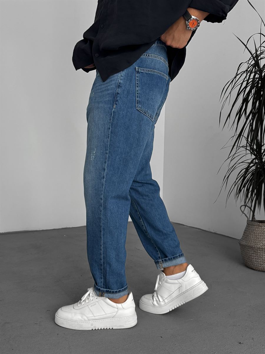 Scratched Distressed Washed Boyfriend