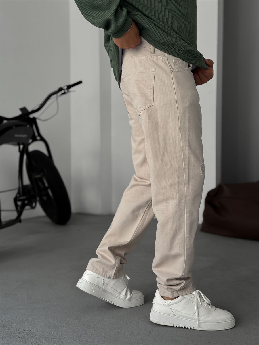 Distressed Detail Baggy Jean