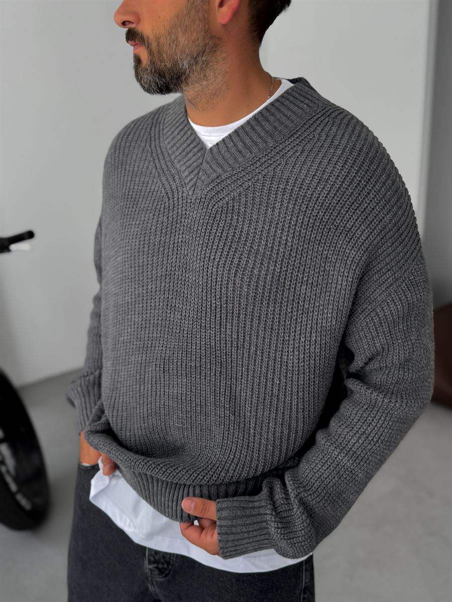 V-Neck Knitted Sweater with Embroidery Detail