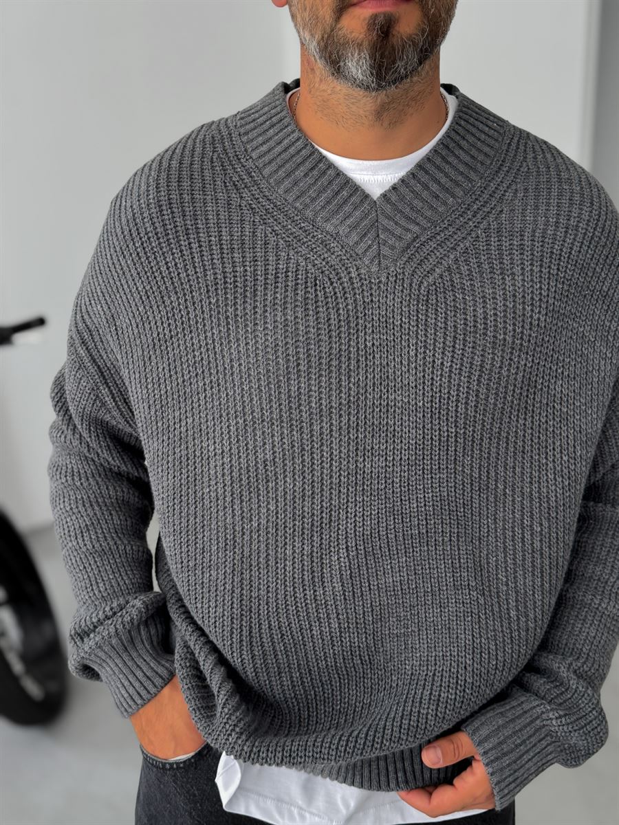 V-Neck Knitted Sweater with Embroidery Detail